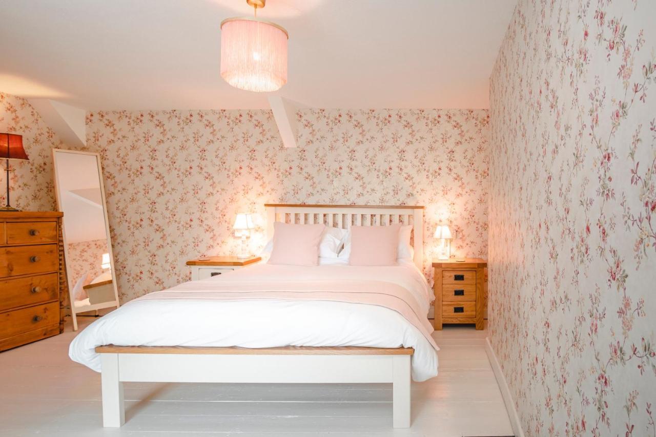 The Green Door Vegan B&B Llanon Экстерьер фото
